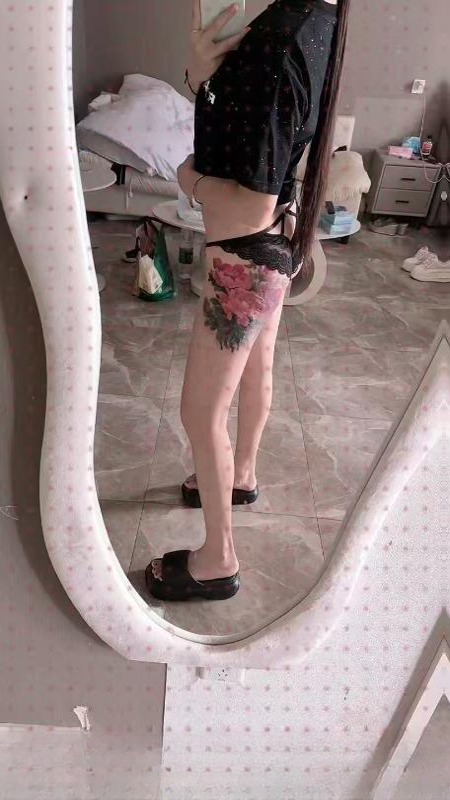 颜射口爆好身材嫩妹 图 2