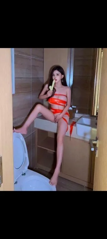 大胸混血肤白貌美阿媚