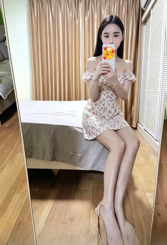 小巧少妇