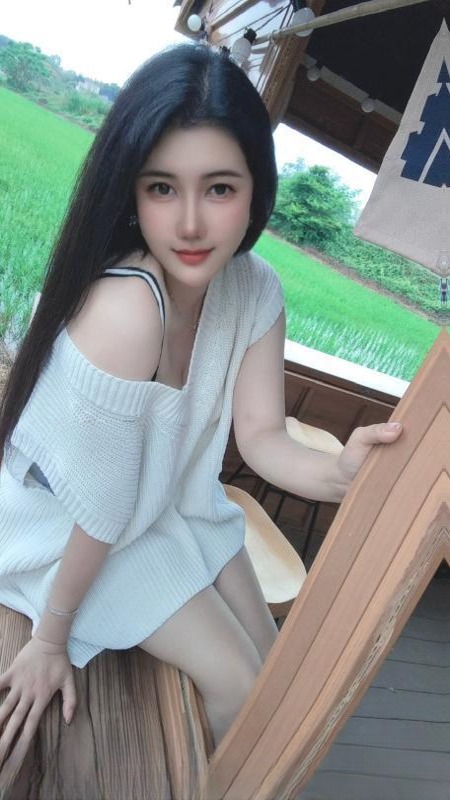 越秀肥臀轻熟美妇 图 3