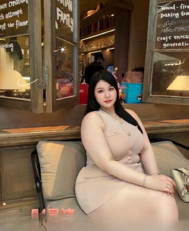 丰臀巨乳bbw回归