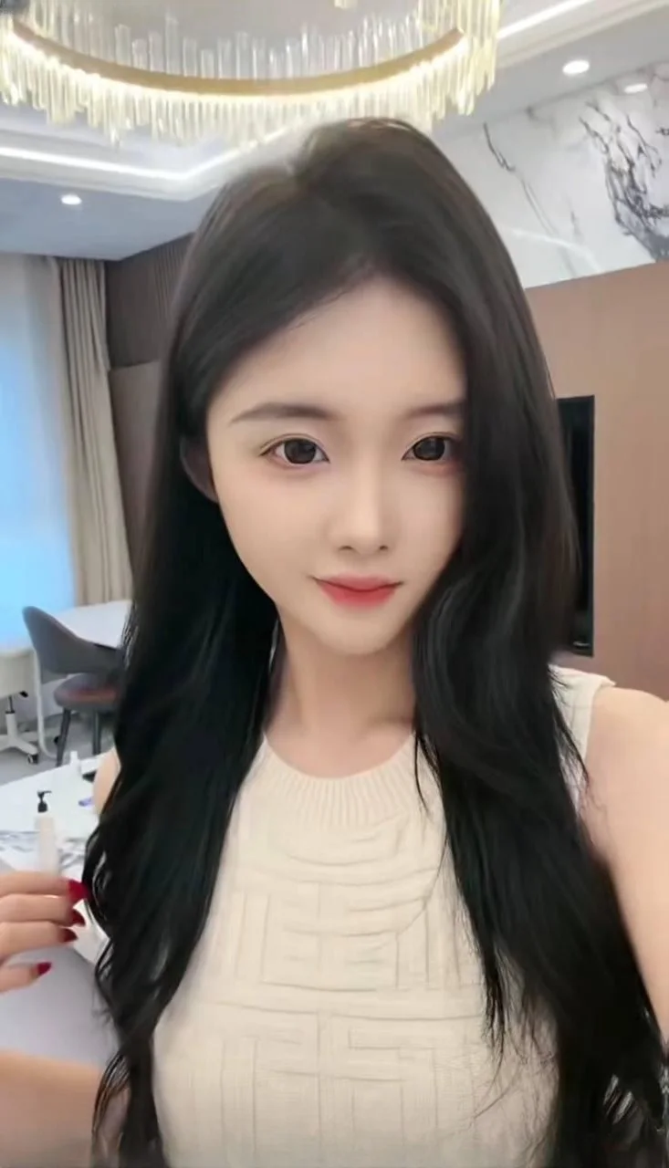 极品大长腿美女有公寓