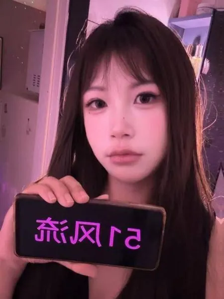 蜜桃墩墩小少妇