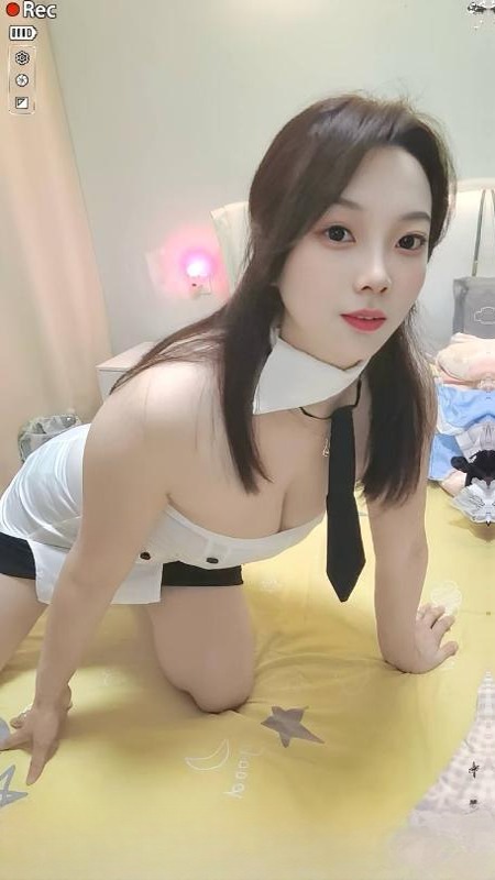 舌吻管够69管饱小姐 图 2