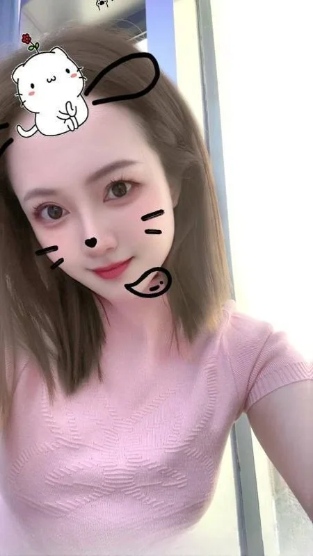 兼职可爱白领美女