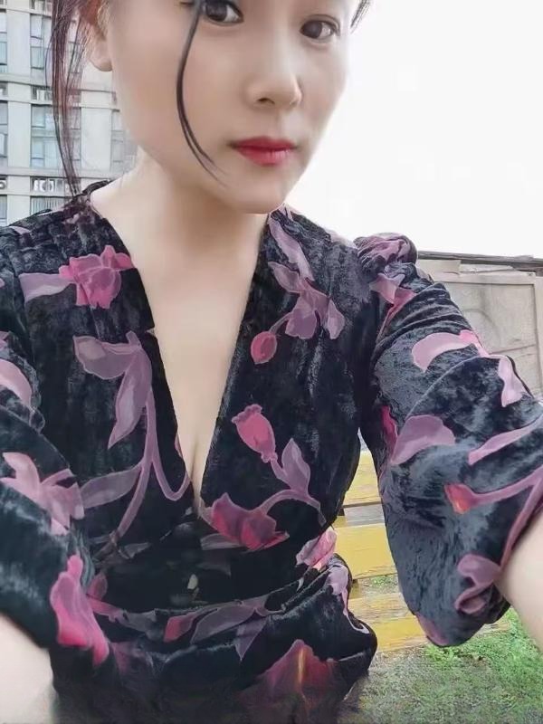 建邺风情老板娘 图 2