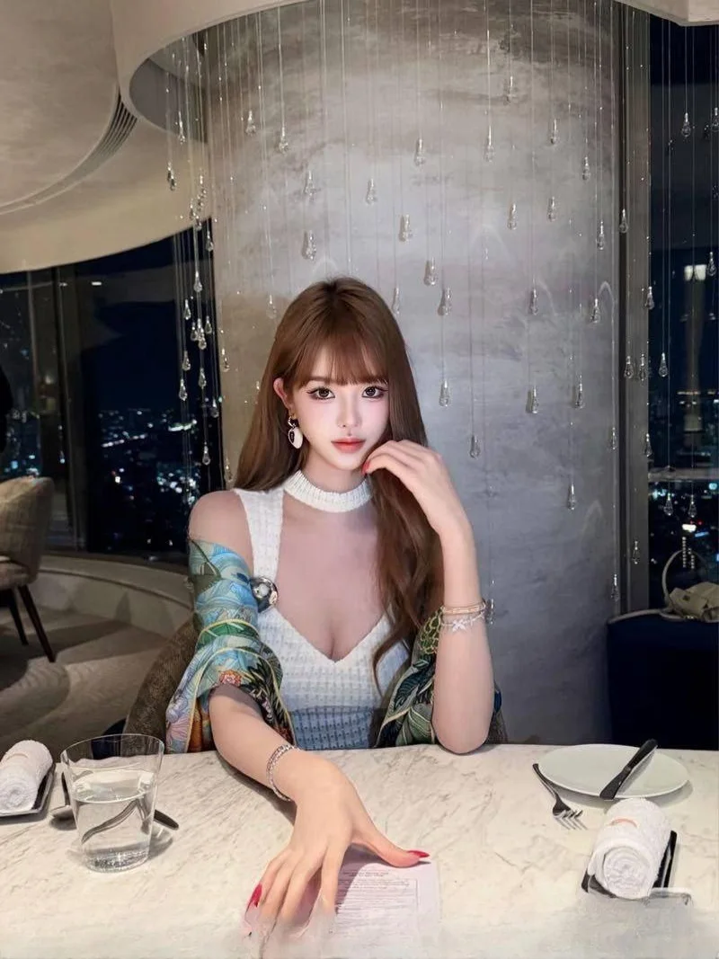 兼职的软糯小嫩妹 图 2