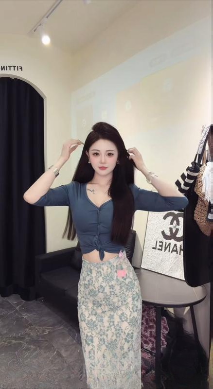 很哇塞的钱多多小姐姐 图 2