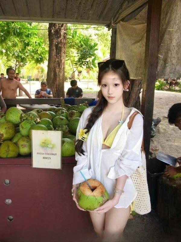 高颜值嫩妹 图 2