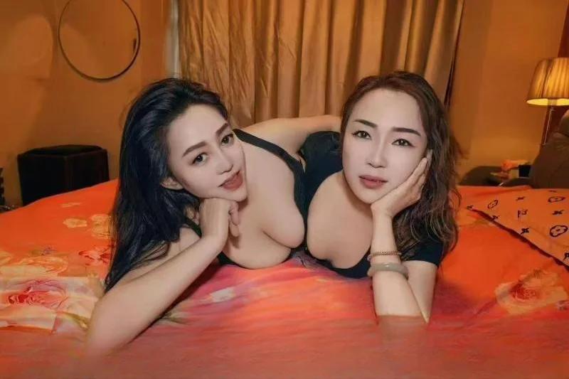 双飞姐妹花