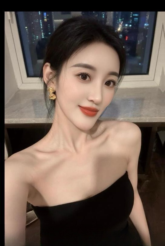 二刷会夹鸡巴小骚货 图 2