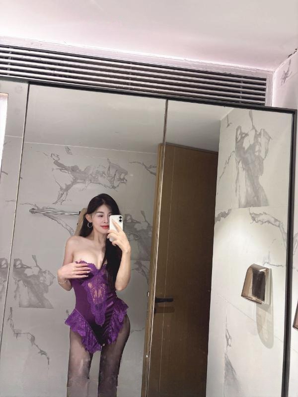 前凸后翘高挑白虎御姐 图 4