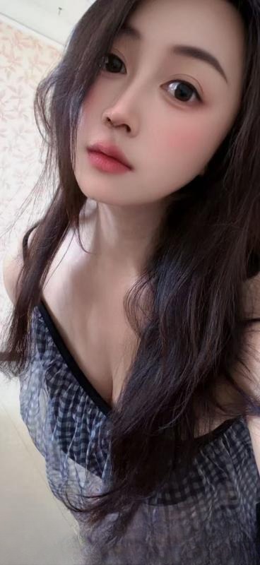 大胸少妇归来 图 3