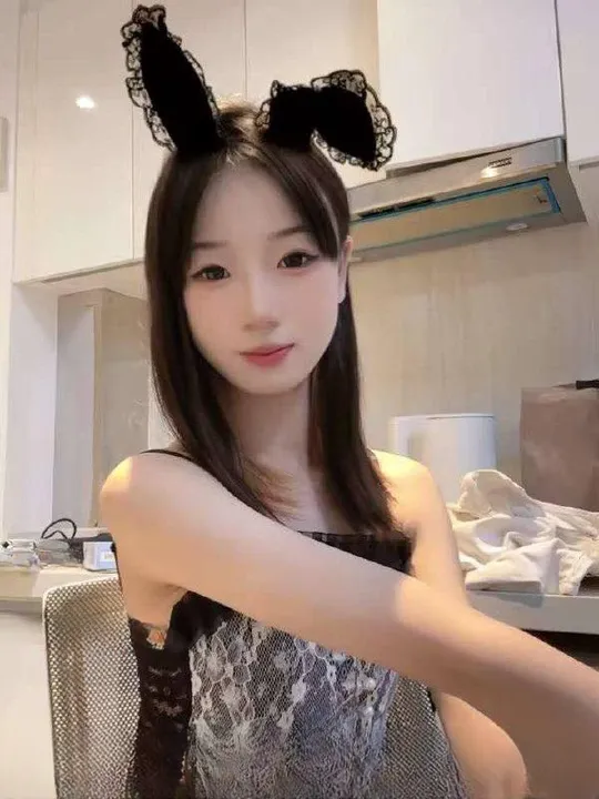 茂南娇小妹子