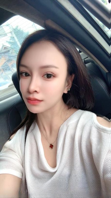 武昌肥臀水蜜桃小姐姐