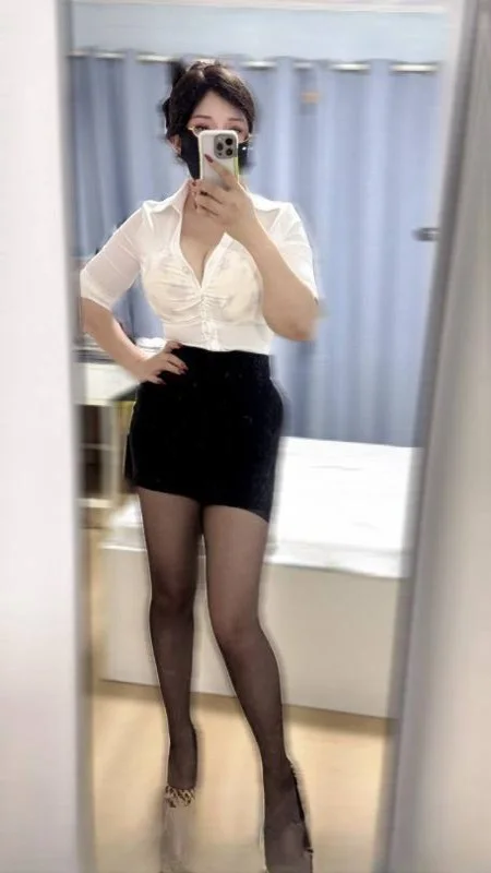 外滩E奶少妇