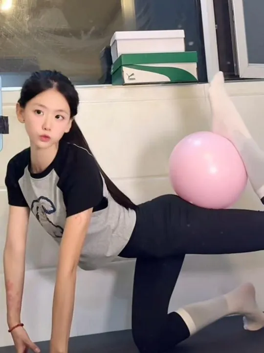 厚黑软体娇嫩欲女
