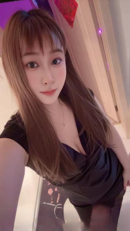 大胸小姐姐 图 2