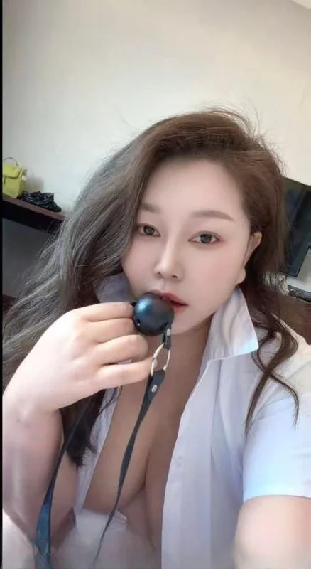 SM大奶风骚少妇