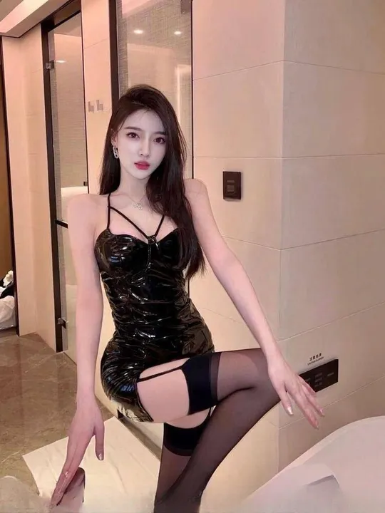 情趣诱惑长腿妹