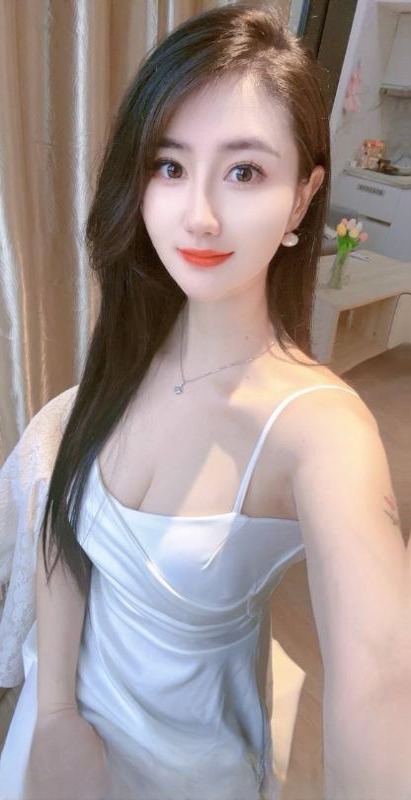 舌吻性感大美美老师 图 2