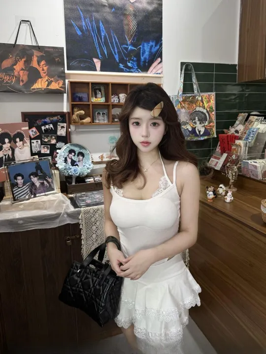 小嫩妹一个