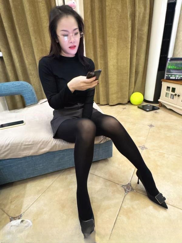 少妇彤彤 图 2