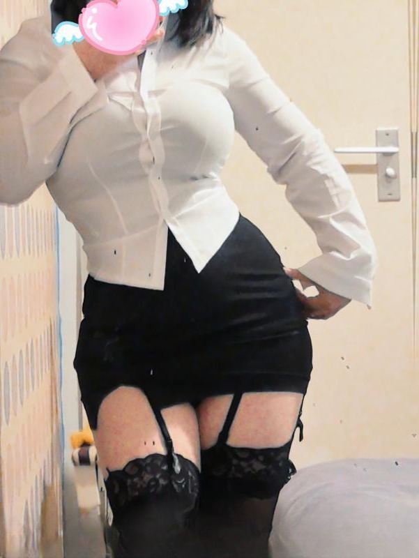 肥臀巨乳小酒