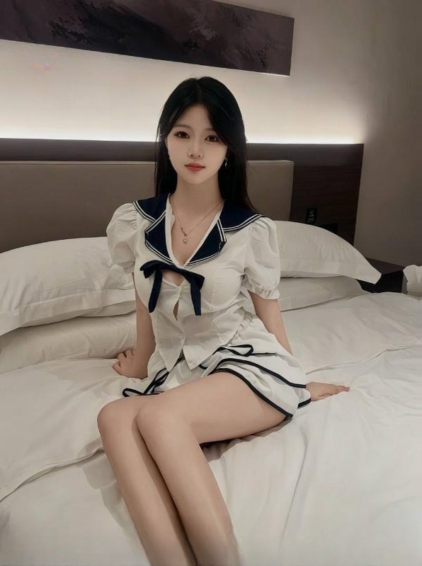 皮肤白嫩颜值小嫩妹
