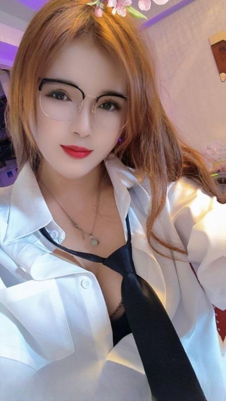 高颜值小骚月月 图 3