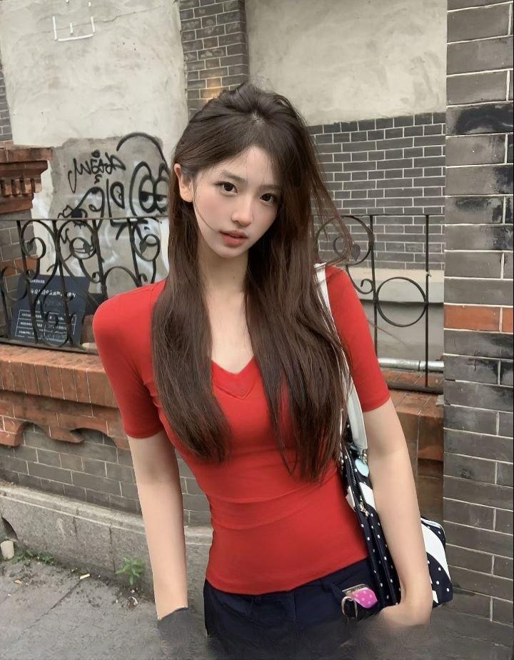 妩媚多姿灵动女孩 图 2