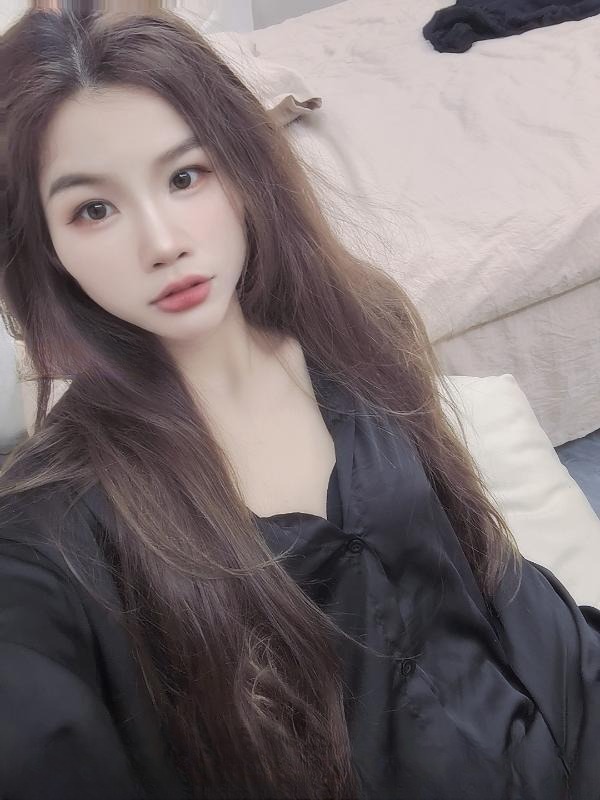 笑容甜美大长腿 图 2