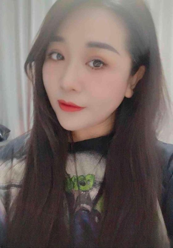 滨江肥臀卡戴珊
