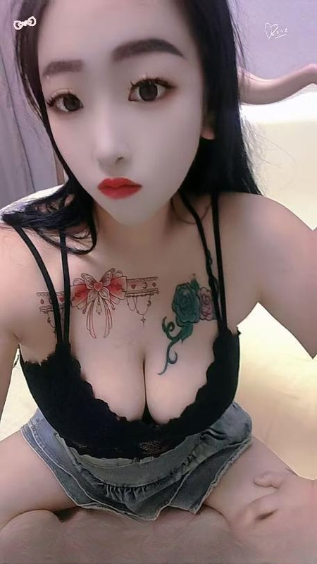 三点粉嫩水多多小妹