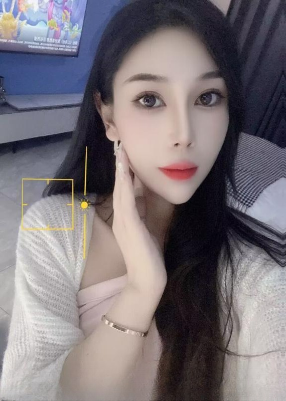 苗条身材性感美女