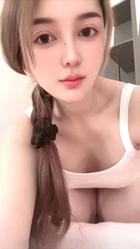 肤白颜值依娜 图 4