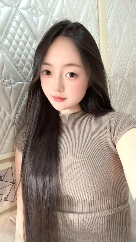 颜射口爆好身材嫩妹