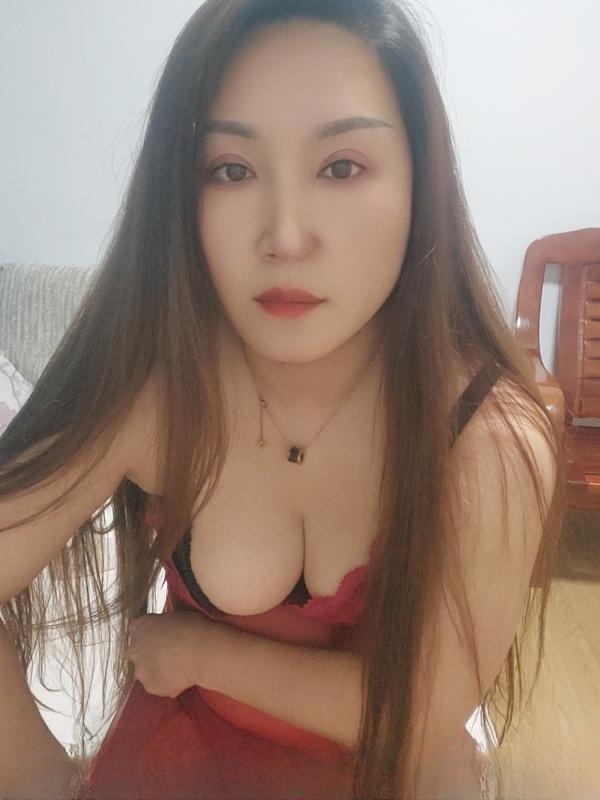 梅花园性感少妇 图 4