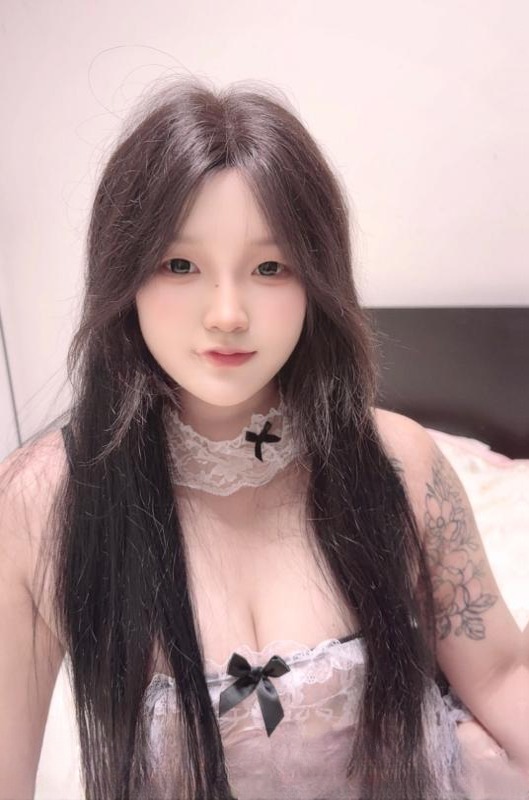 花臂少女水多多 图 2