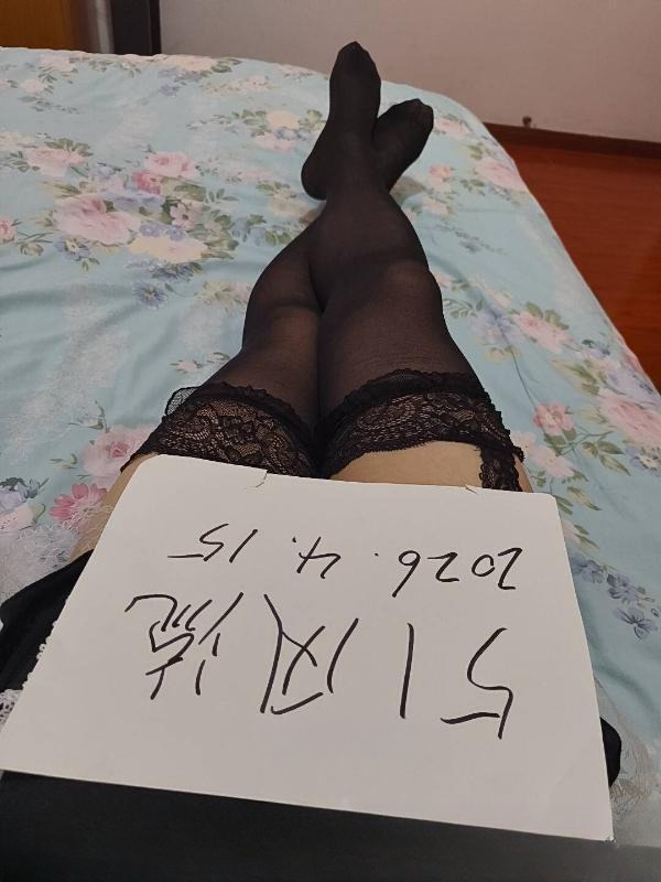 天然巨乳骚货 图 4