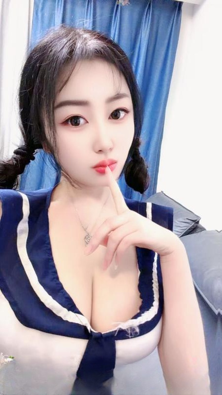 性感小姐姐露露 图 3