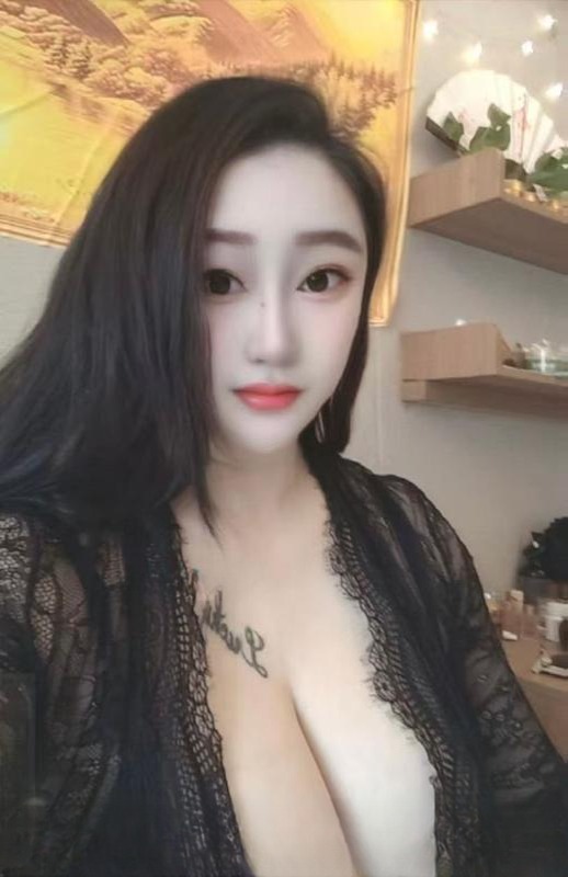 体验潮喷骚妖精