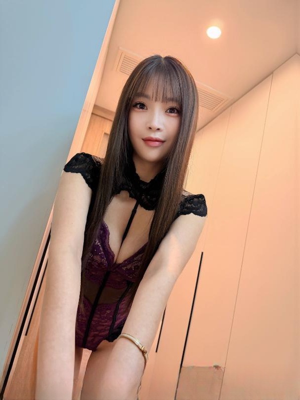 纯天然细腰大奶御姐 图 2