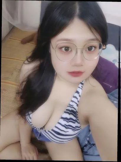 婺城E胸服务型团团