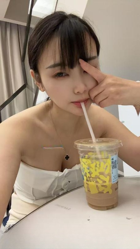 中山少妇丰韵的苏娜