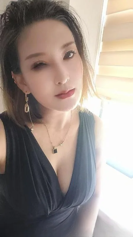 身材性感美女