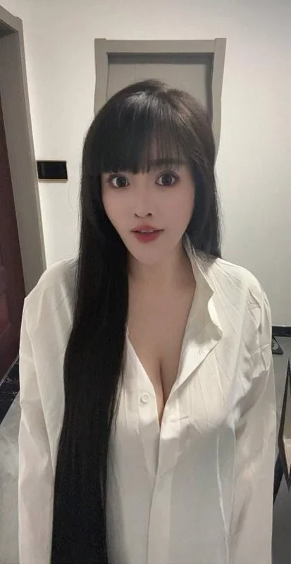 丰满G奶大白兔 图 2