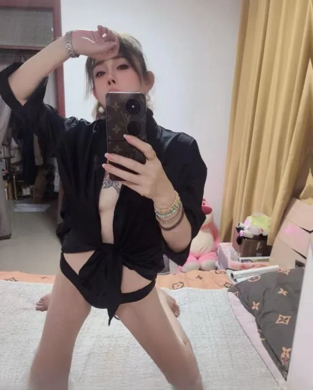 铁西艳舞水床御姐 图 2