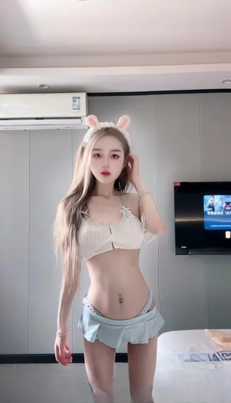 天河性感妹妹小朵朵
