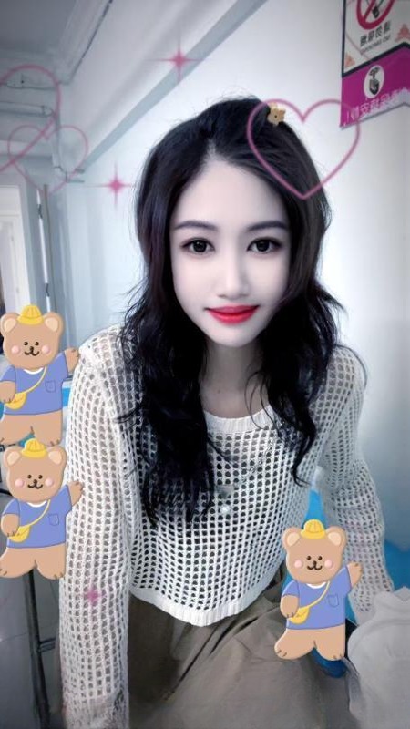 服务系肤白妹子简心 图 3